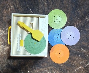 Vintage Fisher Price Music Box Record Player 995 slow play - selling for parts