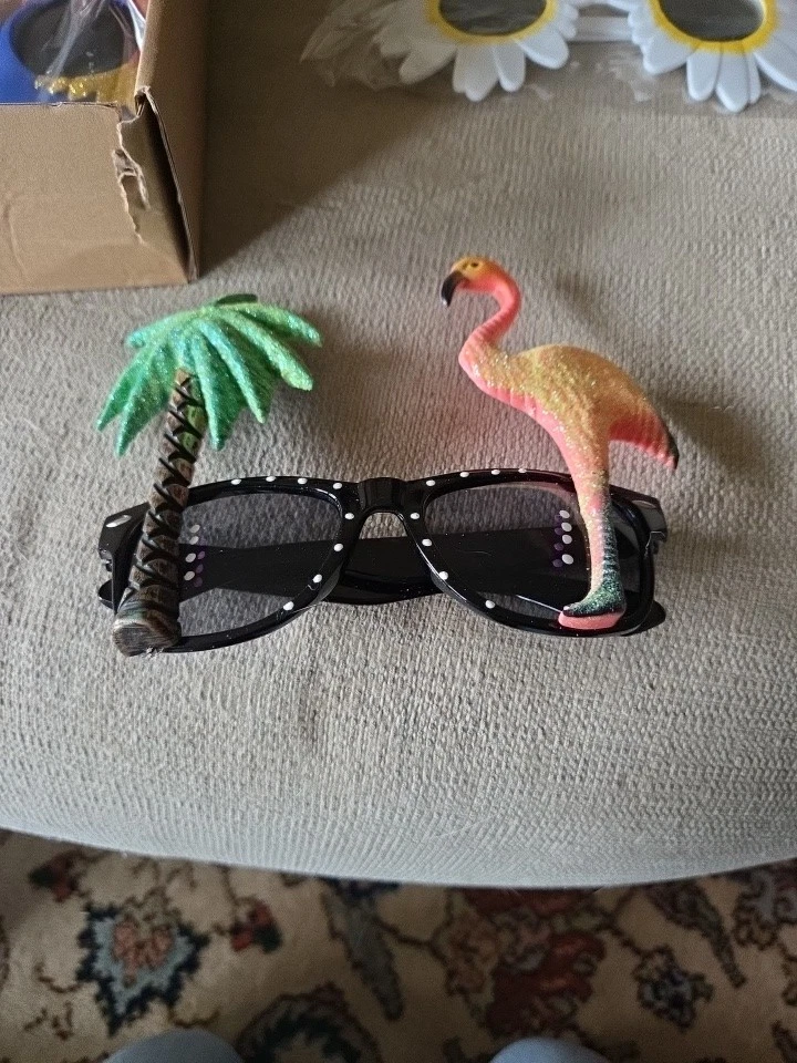 Nuevas gafas de sol divertidas de fiesta novedad ¡16 pares! Suministros de fiesta divertidos para adultos y niños Foto 4 de 4