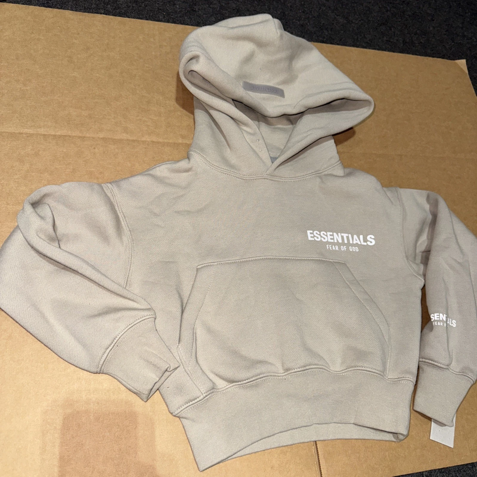 Felpa con cappuccio bambino Fear of God Essentials "Tan" taglia XXS (2 3) 192SU212133K FW21 nuova