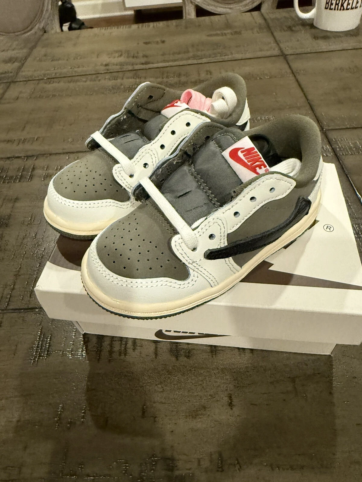 Air Jordan 1 Low OG SP (TD) Travis Scott Medium Olive DO5441 200 taglia 7C