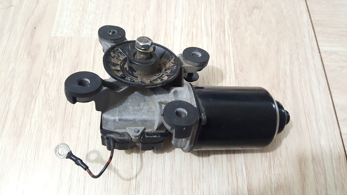 96-01 Toyota 4Runner Windshield Wiper Motor 85110-35230 85110