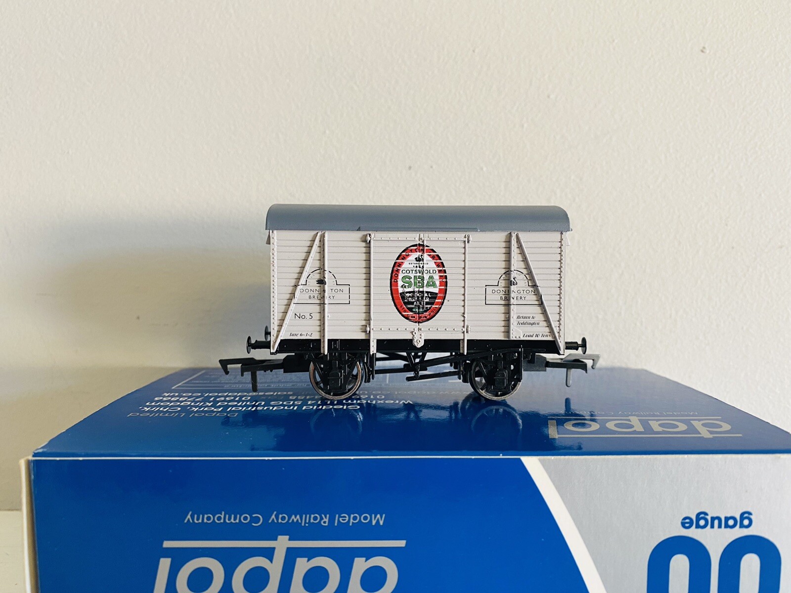Picture 1 of 3