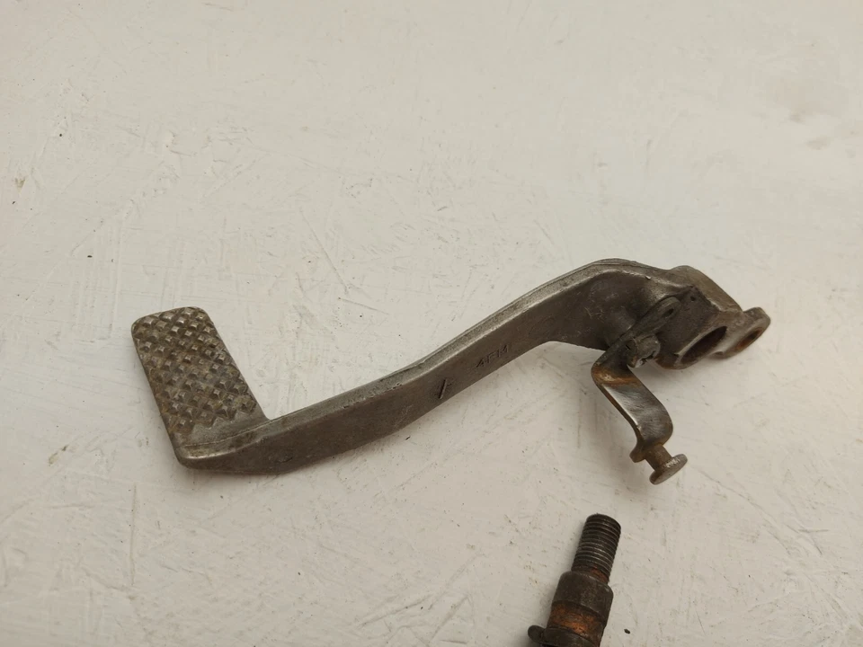 Palanca de freno trasero Yamaha YZF 1000 THUNDERACE Foto 3 de 4