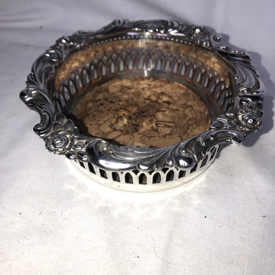 BOTELLA DE VINO LUNT PLATEADA POSAVASOS ELOCUENCIA🌹ROSA🌹 FLORAL 5,5" con INSERTO DE CORCHO Foto 4 de 4