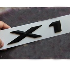 Für BMW X1 Schriftzug Embleme Aufkleber Logo Flache Badge Auto Matt Schwarz