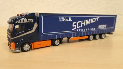 Herpa 1:87 - Volvo FH GL XL Megatrailer ''Sped. H.u.H. Schmidt / Heide'' - 315371
