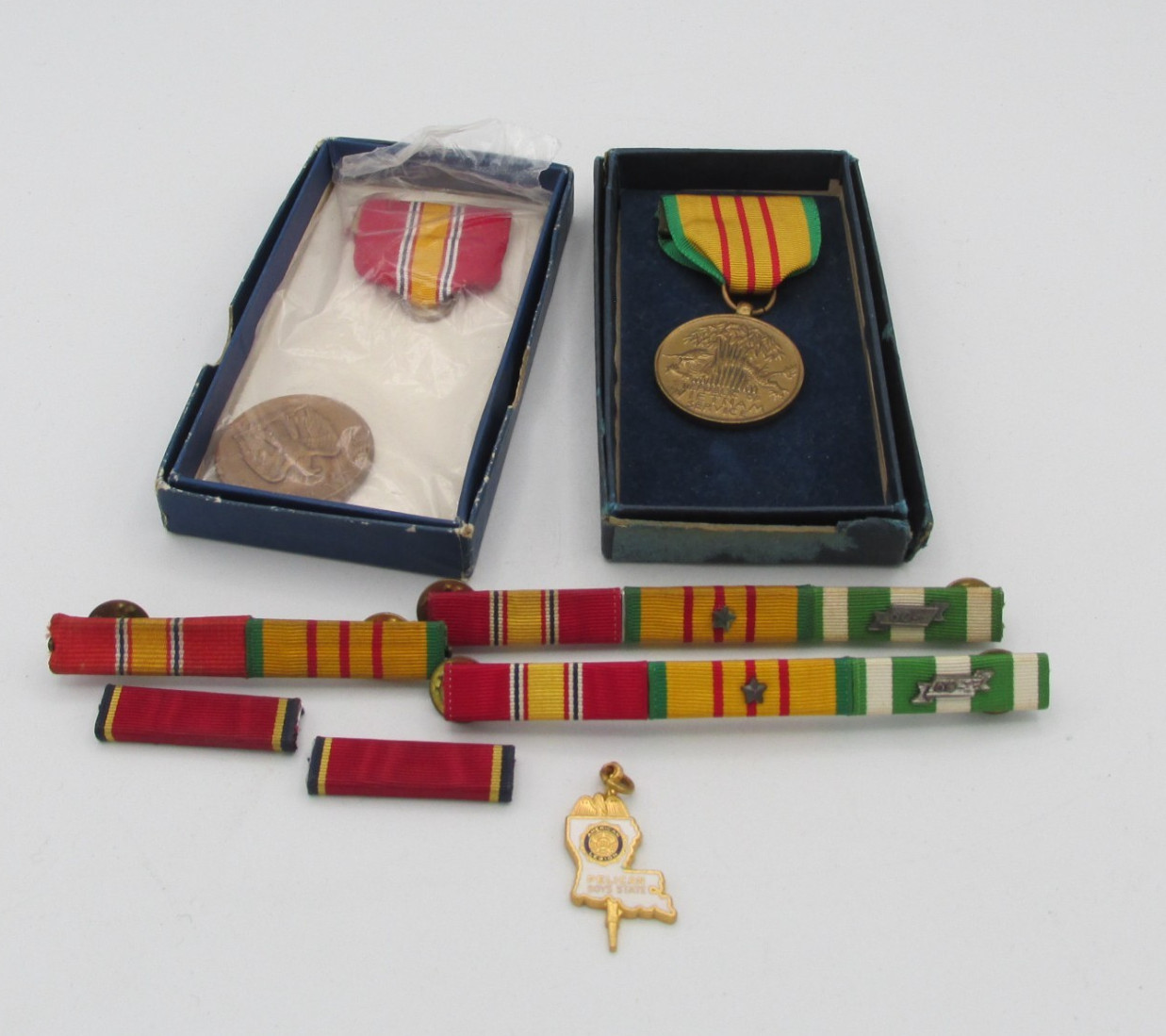 Vietnam War National Defense Medal Vietnam Service Metal 5 Sets of bars Pins