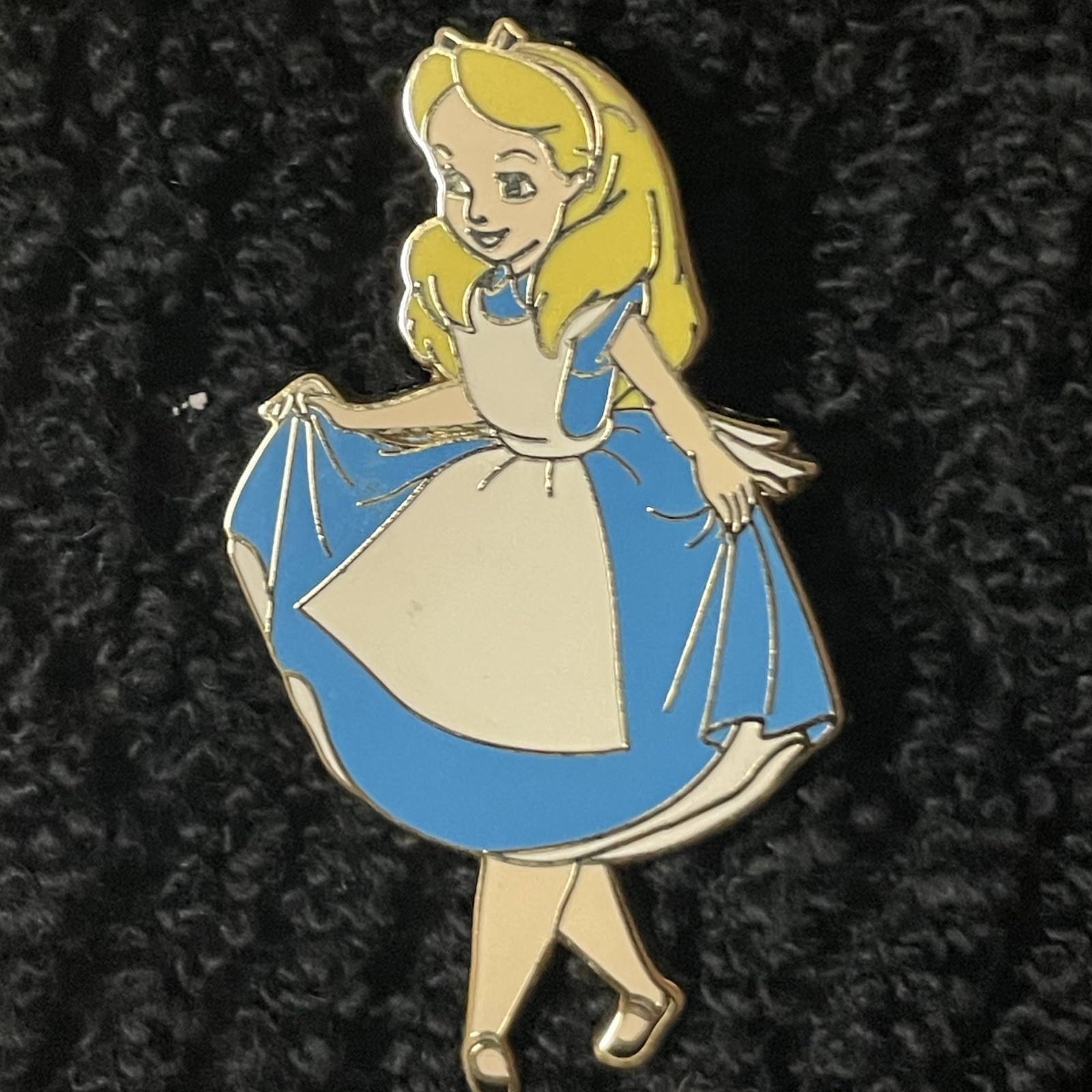 Disney 2007 Alice in Wonderland Alice Waffleback Pin