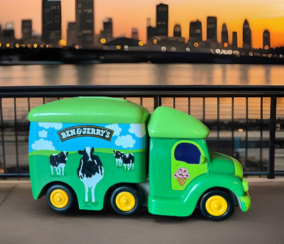 BEN & JERRY S Toy Ice Cream Truck Push Down & Go ERTL Collectible Ships Fast