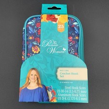 Pioneer Woman Crochet Hook Set Mazie Floral 25 Pieces Steel 00-14 Aluminum D-K