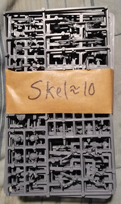 Games Workshop Warhammer Bulk Lot Skeleton Bits Parts on Plastic Sprue