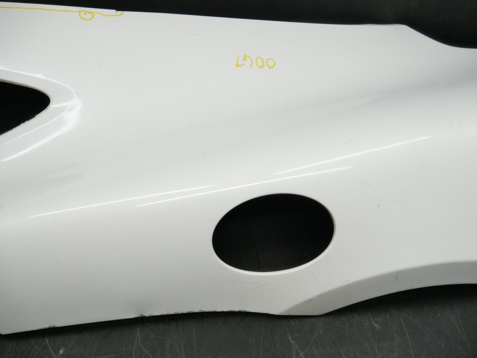 Used Left Driver Quarter Panel Fender Silica White 2016-2021 Mclaren 570GT OEM