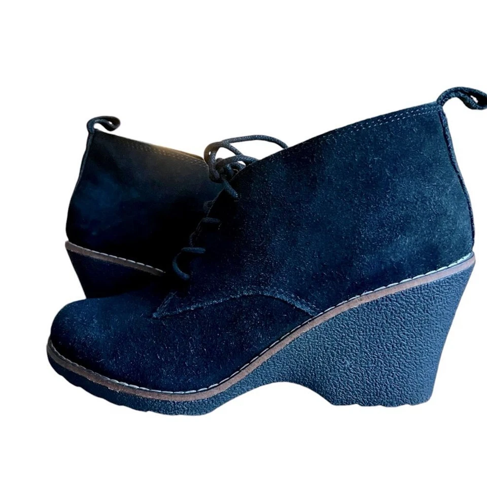 Белые горные сапоги Lambert на танкетке женские 8,5 лодыжки замшевые кожаные на шнуровке черные - Изображение 2 из 4