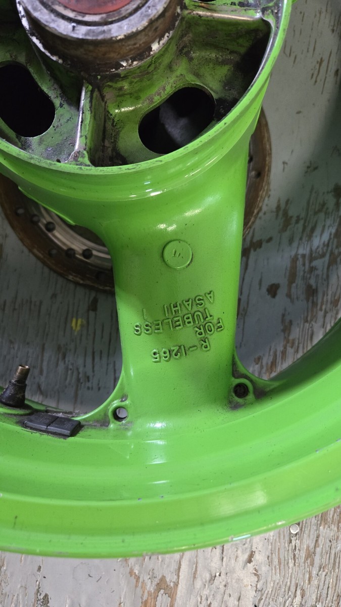 OEM KAWASAKI ZX-7 NINJA 1990 REAR WHEEL GREEN 41073-1470-CJ
