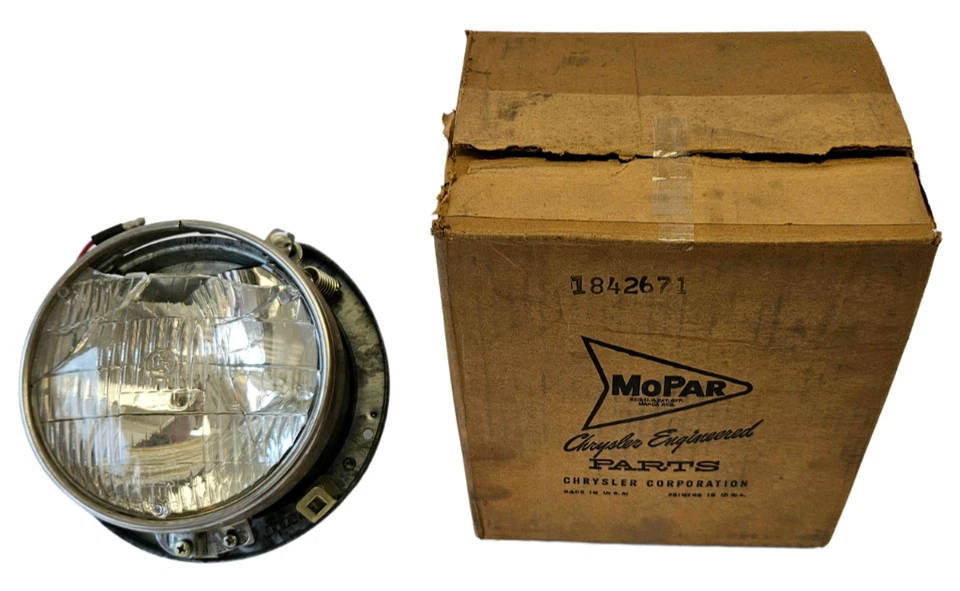 1959 Desoto Front Right Side High Beam Headlight Headlamp Assembly 1842671 NOS - Image 2 of 4