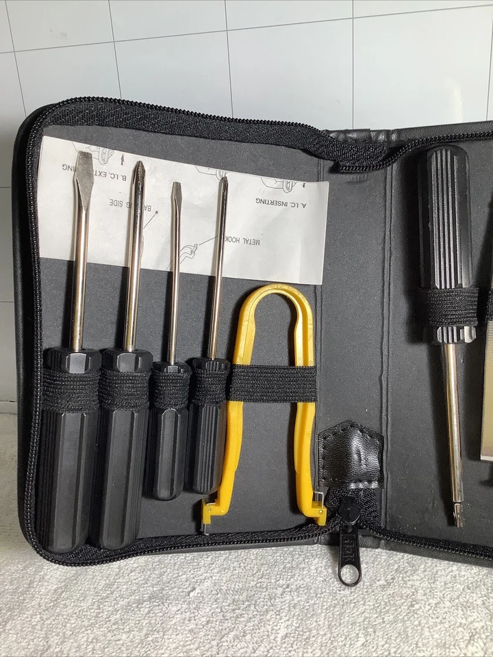 Computer Tool kit W/Case 10 Piece Belkin I.C. Insertion/Extraction Clipper - Image 2 of 4
