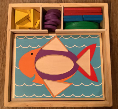 MELISSA & DOUG BEGINNER PATTERN BLOCKS- 5 DOUBLE SIDED SCENES & 28 WOODEN SHAPES