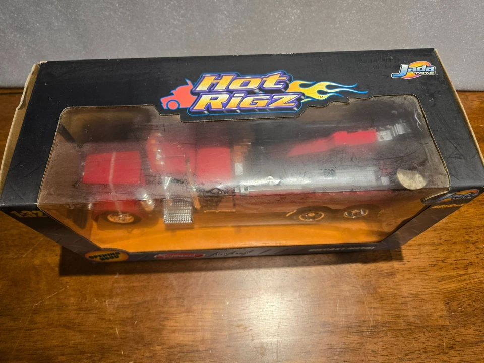 NIB 2000 JADA TOYS PETERBILT 1:32 DIECAST 379 TOW TRUCK "HOT RIGZ" NO. 23110 - Image 3 of 4