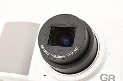 N Mint] RICOH GR DIGITAL IV Compact Digital Camera White w/Battery