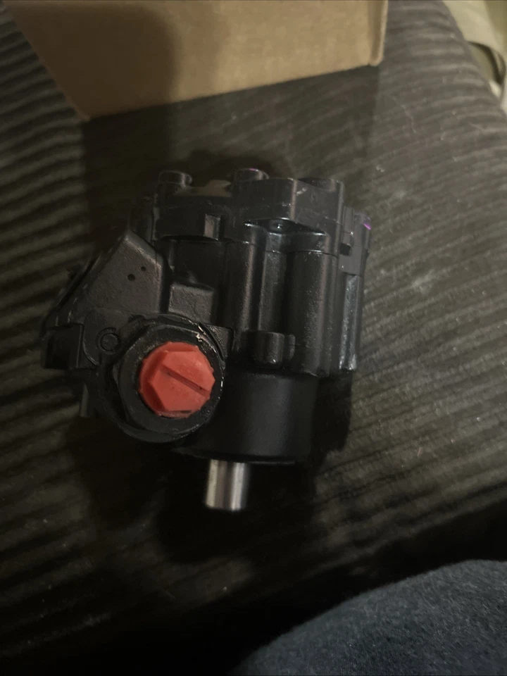 Bomba de dirección asistida Cardone para Dodge Ram 1500 2002-2008 Foto 4 de 4