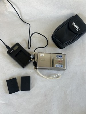 Olympus CAMEDIA C-60 Zoom 6.1MP Digital Camera Silver Tested Working w Batteries