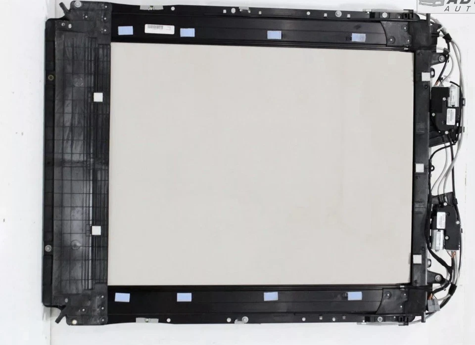 ✅ 2014-2022 CHRYSLER 300 SEDAN UPPER ROOF SUNROOF MOONROOF GLASS & MOTOR OEM - Image 2 of 4