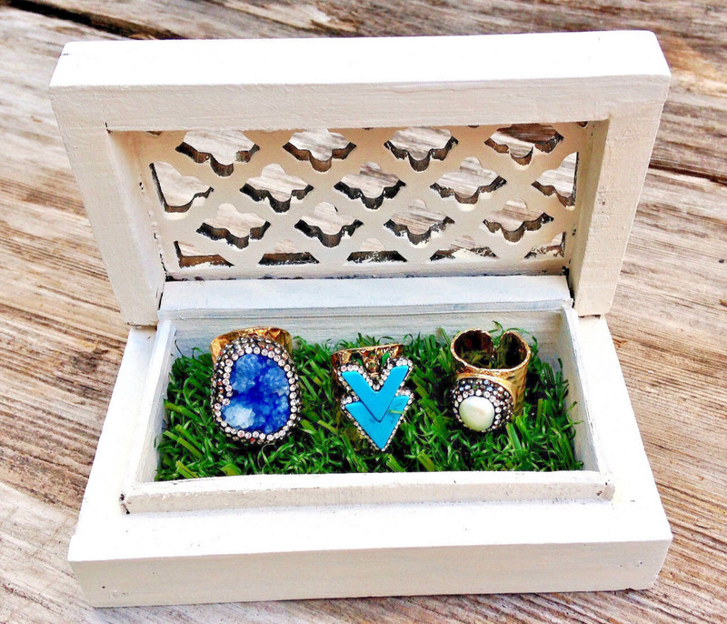 Cut to fit Grass Jewelry Display Box Liner Ring Placemat Runner Party Prop Gift
