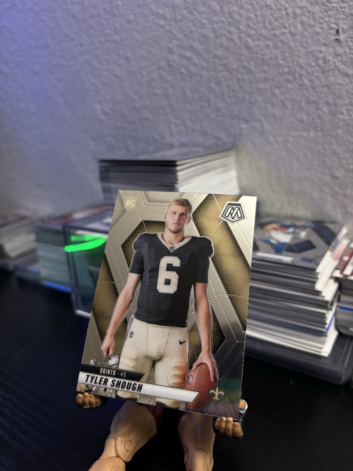 2025 Panini Mosaic #2 Tyler Shough Center Stage Mosaic Silver