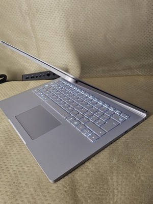 Microsoft Surface Book 2 13.5'' Geforce GTX 2GB, 8g & 256g, i7 8gen, +DOCKING