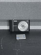 Sony Cybershot DSC-W800 20MP 5x Optical Zoom Digital Camera Black READ 