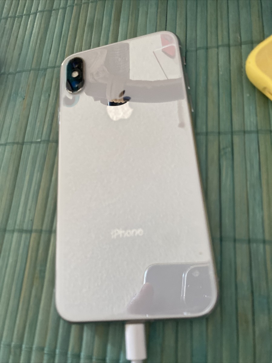 Apple iPhone シルバー 本体 SIMロック解除済】SoftBank iPhone7 A1779 (MNCF2J/A) 32GB シルバー