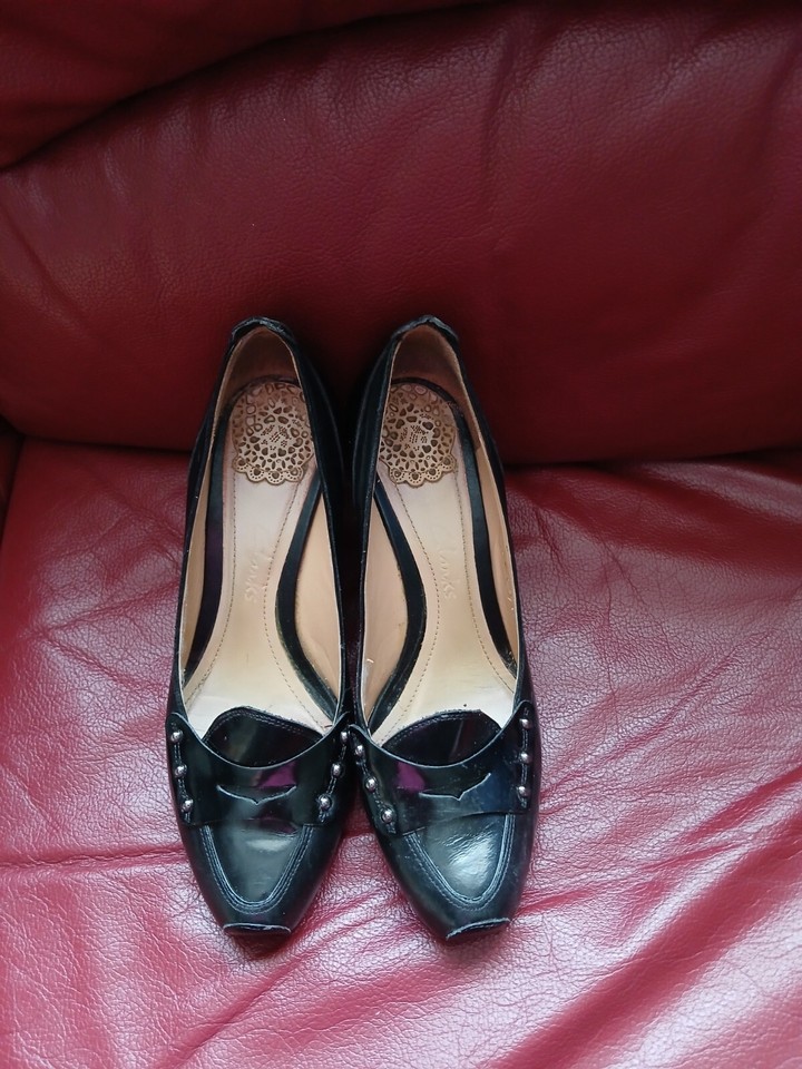 Women's Clarks Black Mid Heel Shoes UK Size 4 eBay