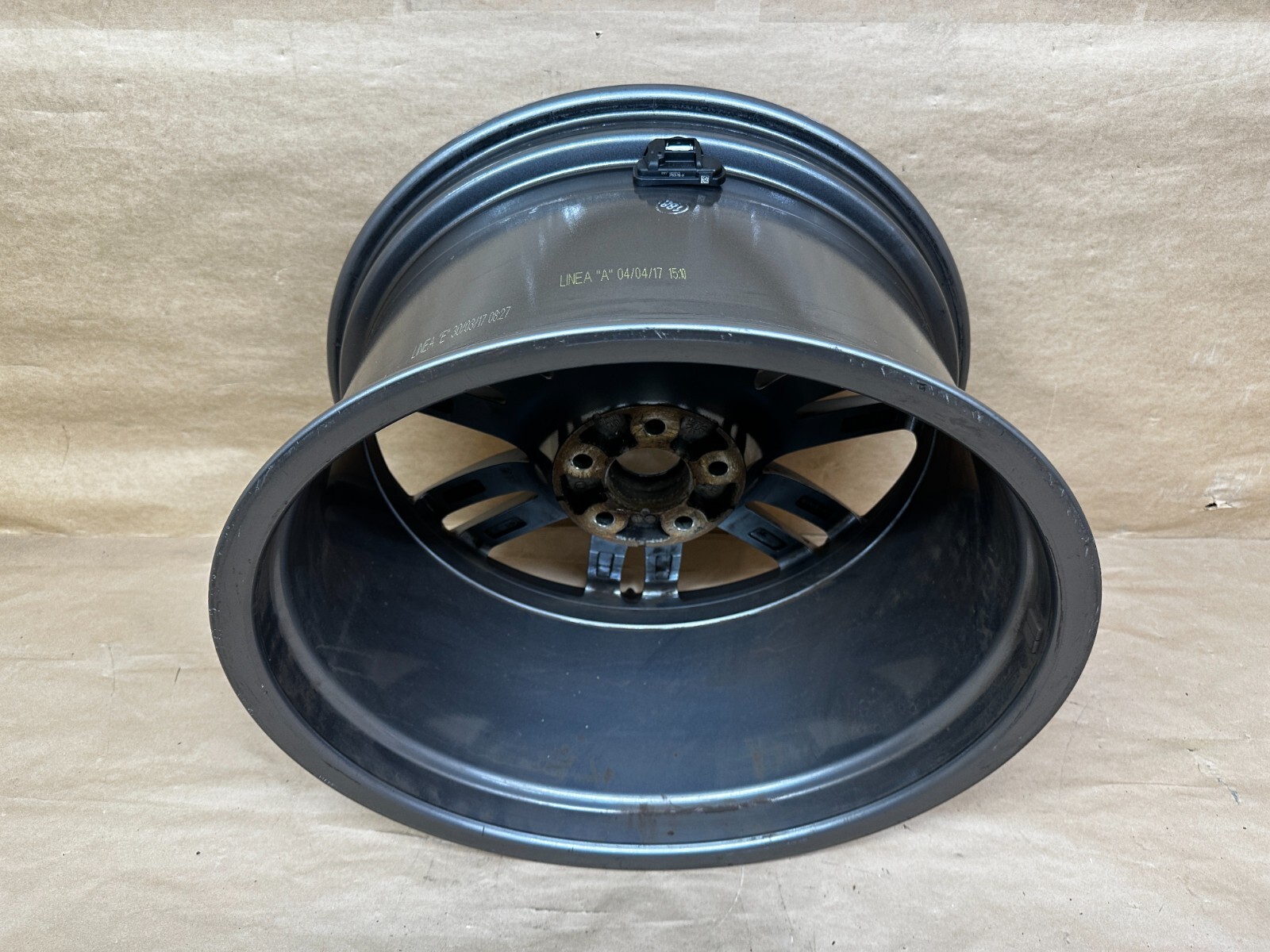 20" Maserati Ghibli Quattroporte rear wheel rim 10.5Jx20H2 ET45 OEM 670016860