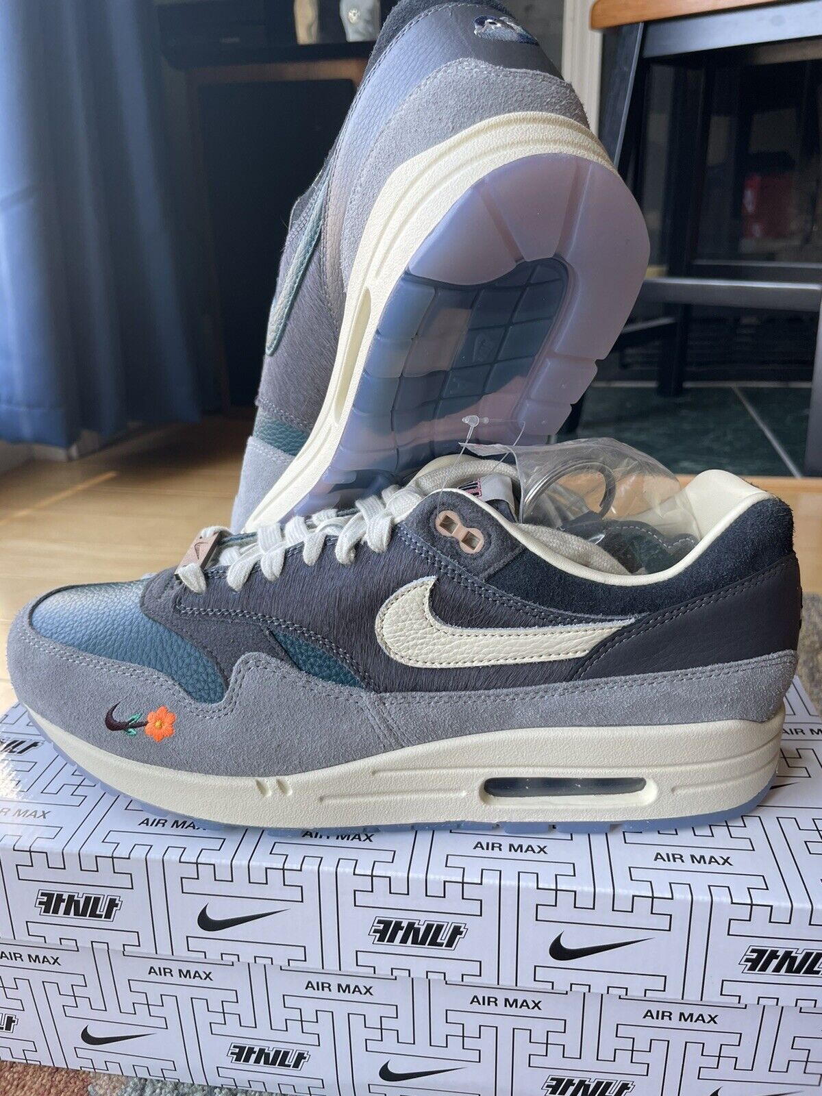 Size 11.5 - Nike Air Max 1 SP x Kasina Won-Ang - Gray 2022 w/ Keychain