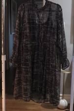 Torrid Black & White Size 3 Dress Key Hole High Neck Button Collar #065