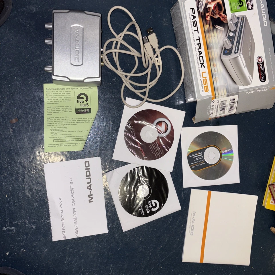 M-Audio Fast Track Guitar Instrument Mic Recording USB Digital Audio Interface - Image 4 of 4