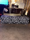 Zebra Print Vanity Or End Of The Bed Bench Soft Fabrique Par 4 Metal Leg 47”L — photo 2