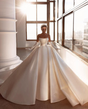 Ivory Satin Dubai Arabic Wedding Dresses Sexy Beads Strapless Backless Ruched