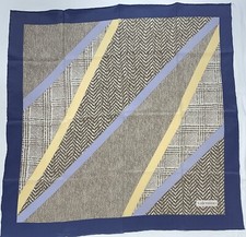 Foulard Valentino Garavani 100% seta