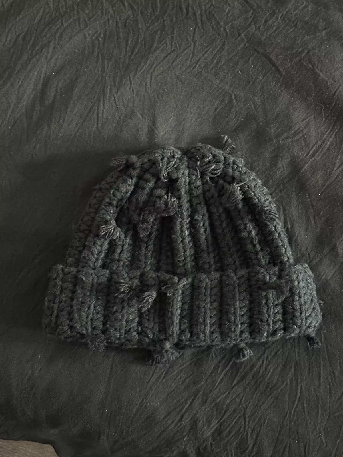 Bonnet Supreme noué main (noir)