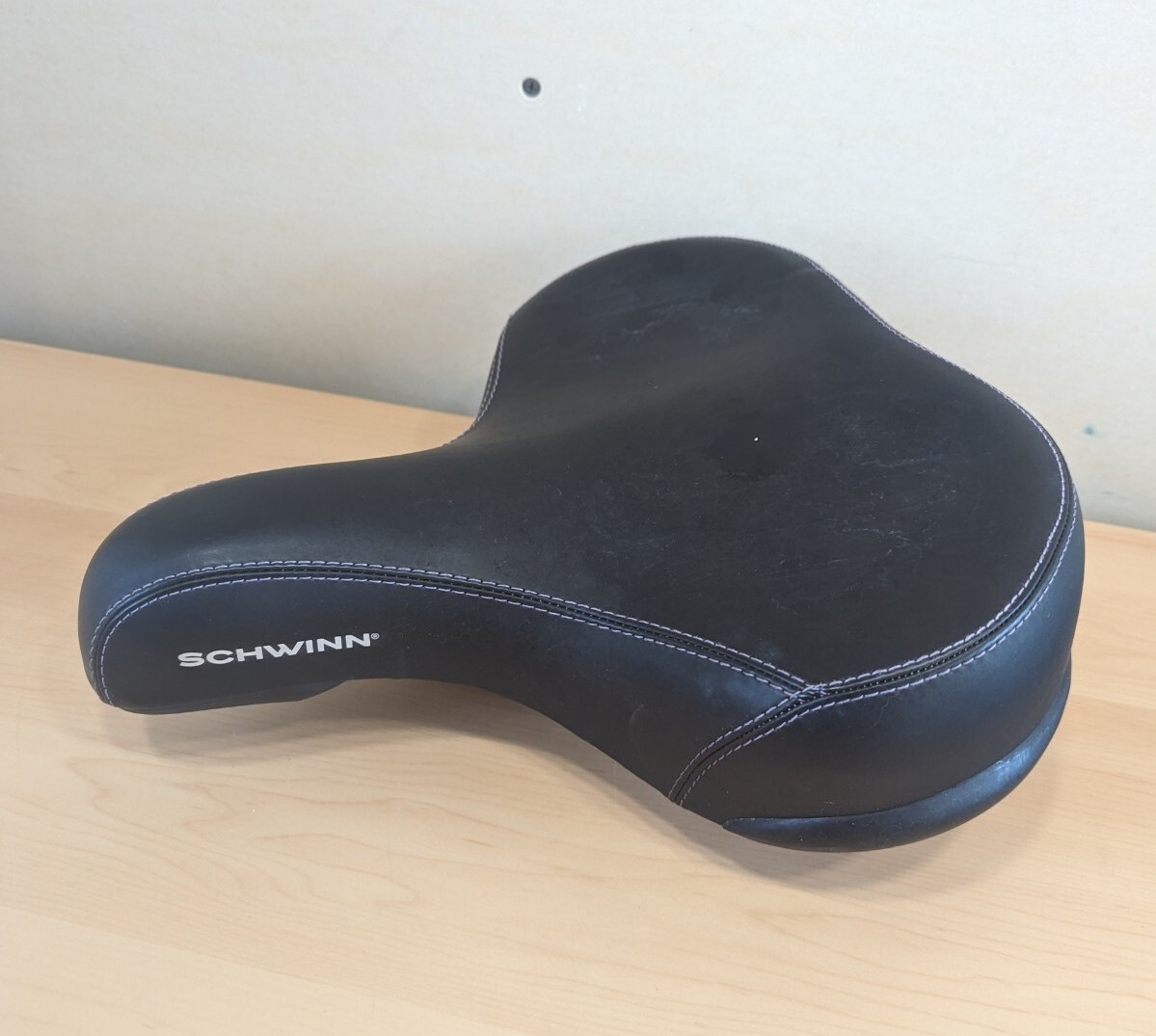 schwinn wide bicycle seat Comfort Bike for Men and Women, Soft Foam Padding, Replacement Saddle Fits All Adult Bikes with Standard Seatpost, Noseless and No-Pressure, Black : Bike Saddles And Seats resistant cover stands up to the elements and wipes clean easily Schwinn Soft Foam Comfort Traveler