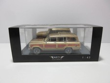 1/43 NEO Scale Model Jeep Grand Wagoneer Gold x Wood 719069