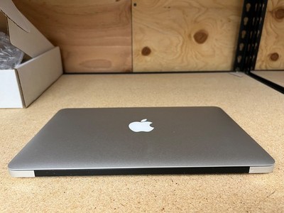 Apple MacBook Air A1465 11.6