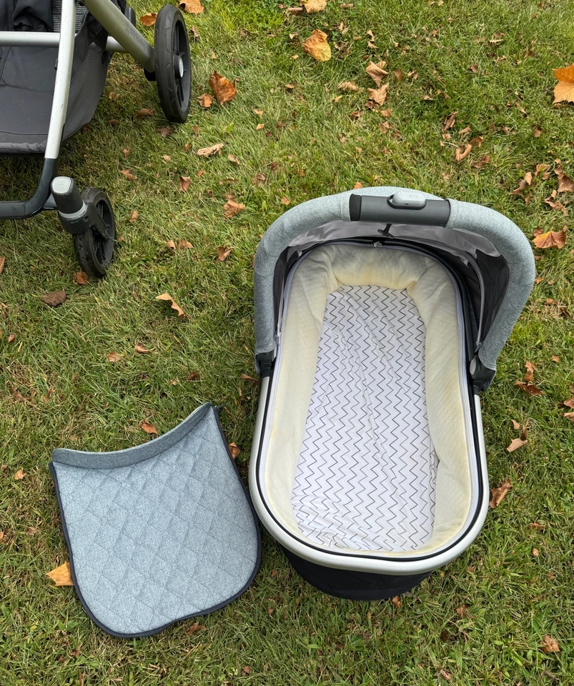UPPAbaby VISTA Stroller Folding stroller With Bassinet (2019) - Image 3 of 4