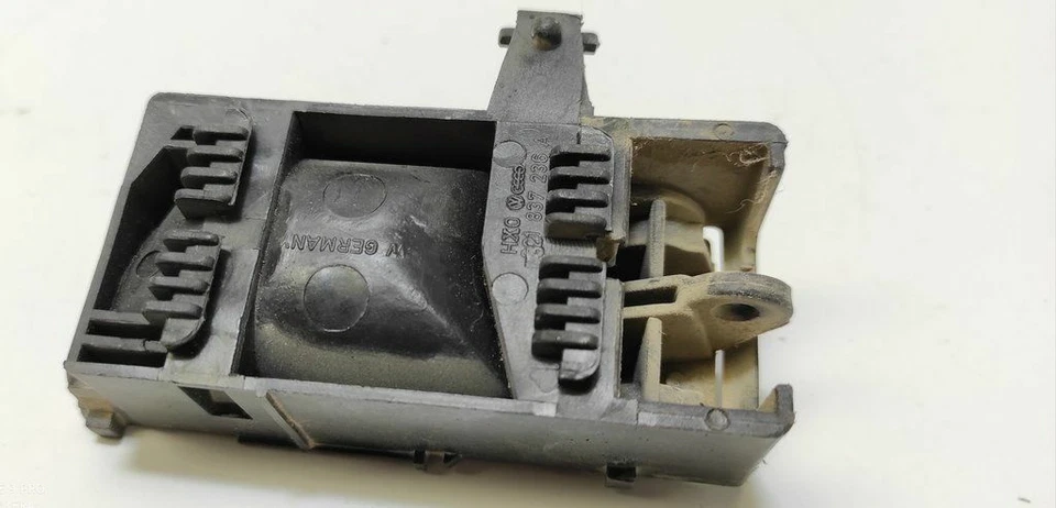 Manija de puerta interior derecha abridor de puerta trasero Volkswagen Jetta II 1991 UST40572 Foto 3 de 4