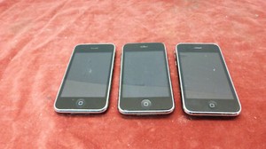 3 X Apple iPhone 3G 16GB ohne Zubehör