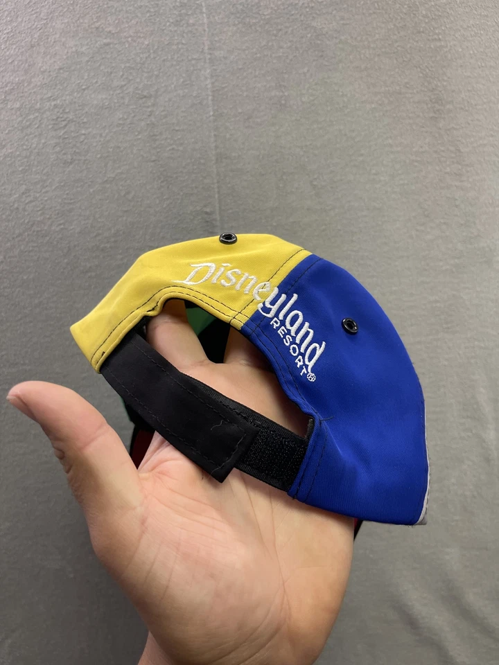 Gorra de béisbol ajustable colorida juvenil Mickey Mouse 2021 de los parques de Disney Foto 2 de 4