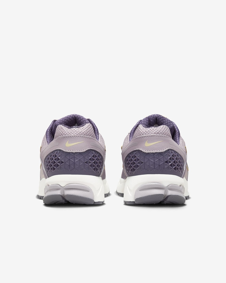 HQ3643-019 Nike Zoom Vomero 5 Platinum Violet Light Violet