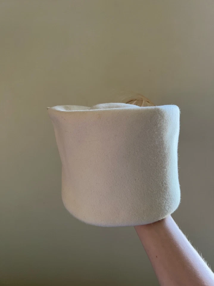 Sombrero vintage mujer beige con lazo. Marca Jack McConnell, lana Foto 4 de 4