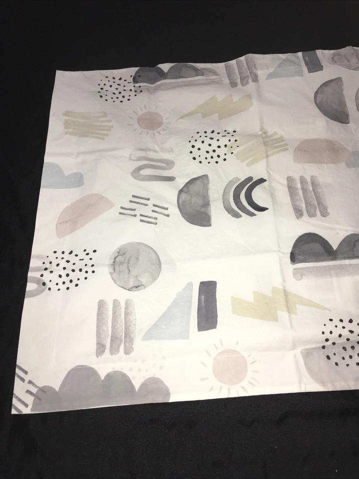 Pottery Barn 现代儿童愚蠢形状标准枕套抽象白色蓝色 — 第 2/4 张图片